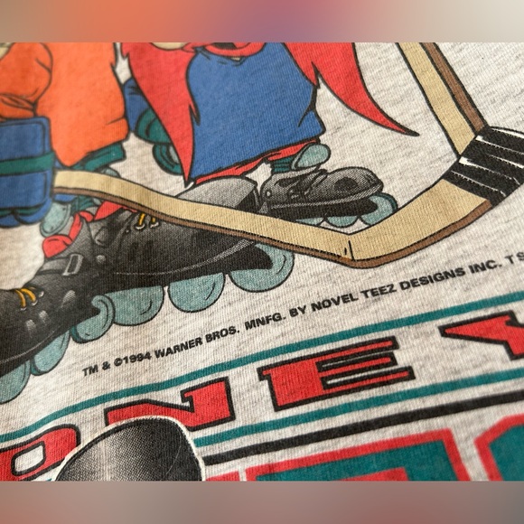 💥SOLD💥 Vintage 1994 Looney Tunes Novel Teez tee shirt single stitch Toons 90s - Picture 9 of 16